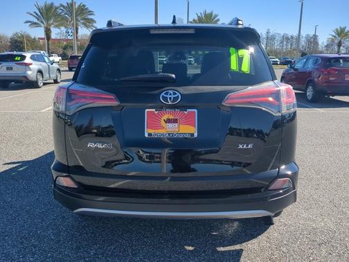 2017 Toyota RAV4 XLE