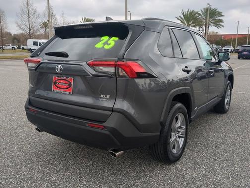 2025 Toyota RAV4 Hybrid XLE