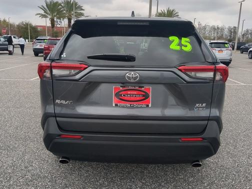 2025 Toyota RAV4 Hybrid XLE