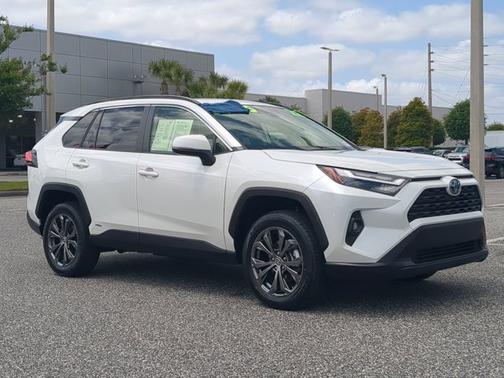 2022 Toyota RAV4 Hybrid XLE Premium