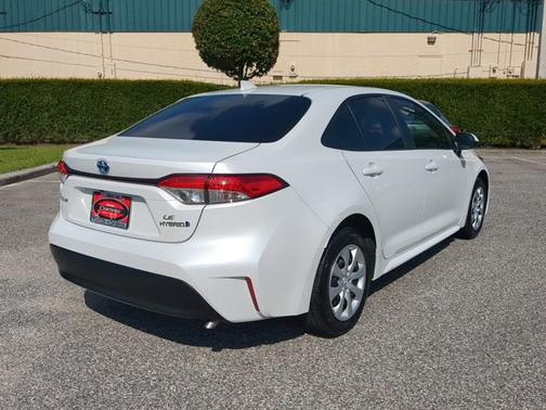 2024 Toyota Corolla Hybrid LE