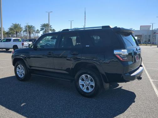 2022 Toyota 4Runner SR5