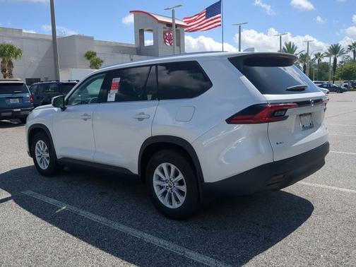 2025 Toyota Grand Highlander Hybrid XLE