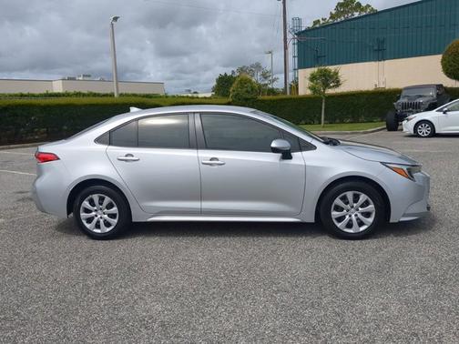 2024 Toyota Corolla Hybrid LE