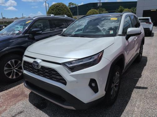 Blizzard Pearl 2022 Toyota RAV4 Hybrid Limited