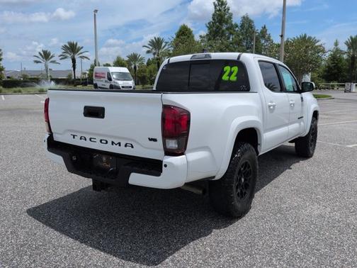 White 2022 Toyota Tacoma SR5