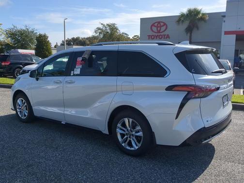 2025 Toyota Sienna Limited