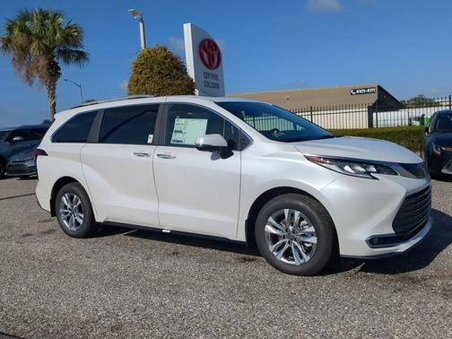 2025 Toyota Sienna Limited