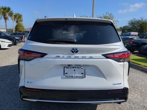 2025 Toyota Sienna Limited