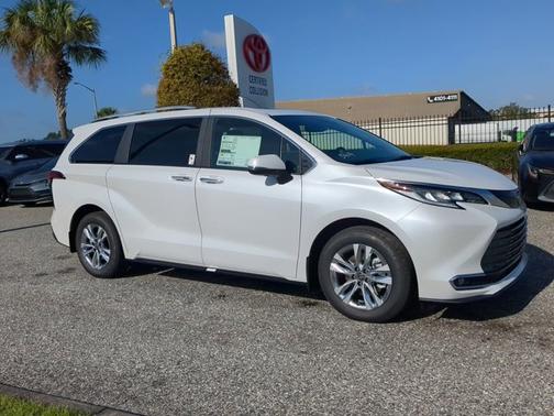 2025 Toyota Sienna Limited