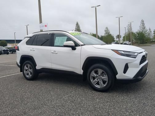 Ice 2024 Toyota RAV4 XLE