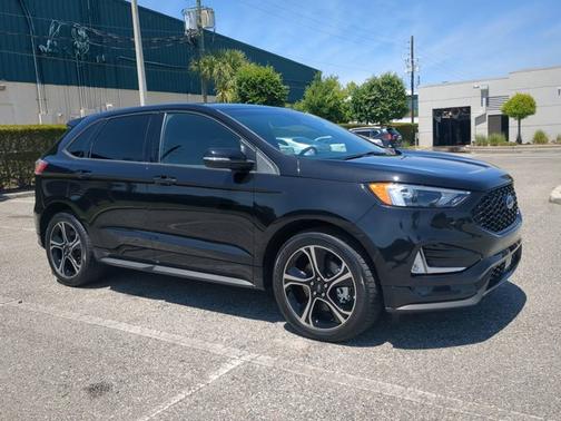 Black Metallic 2019 Ford Edge ST