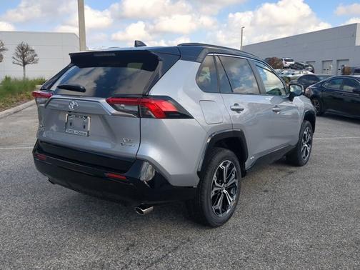 2025 Toyota RAV4 Plug-In Hybrid XSE