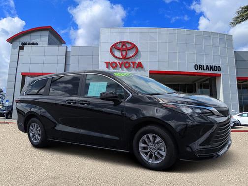 Midnight Black Metallic 2025 Toyota Sienna LE