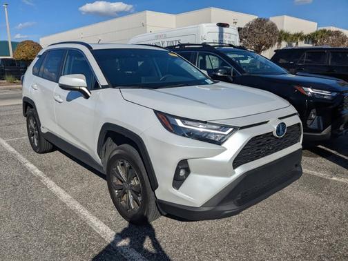 2023 Toyota RAV4 Hybrid XLE Premium