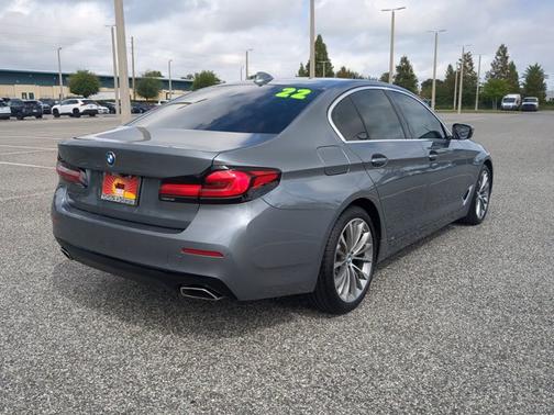 2022 BMW 530 530i