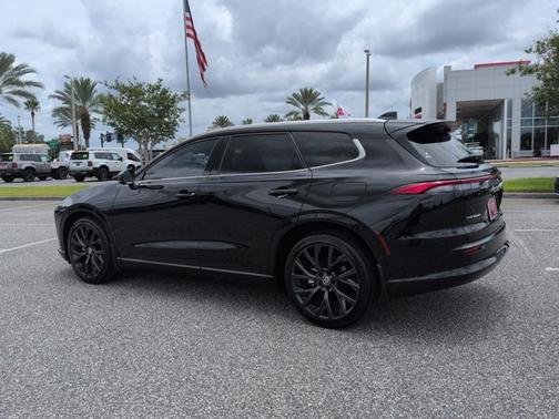 Black 2025 Toyota Crown Signia Limited