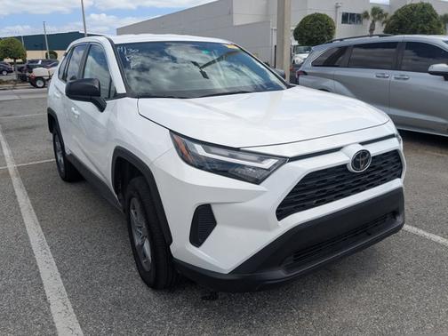 2024 Toyota RAV4 LE