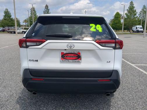 2024 Toyota RAV4 LE