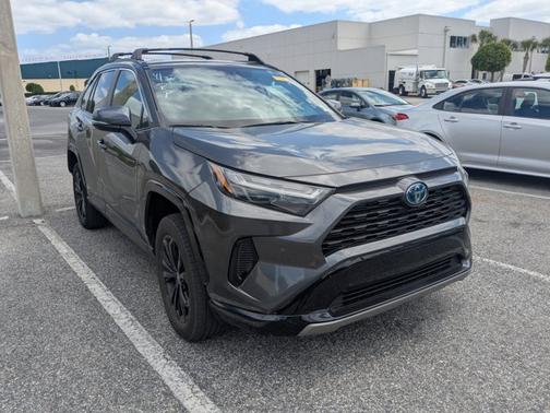 2023 Toyota RAV4 Hybrid SE