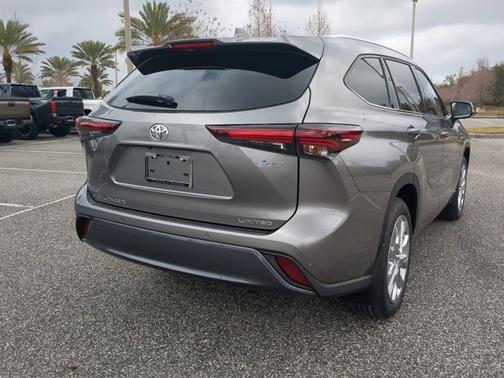 2026 Toyota Highlander Hybrid Limited