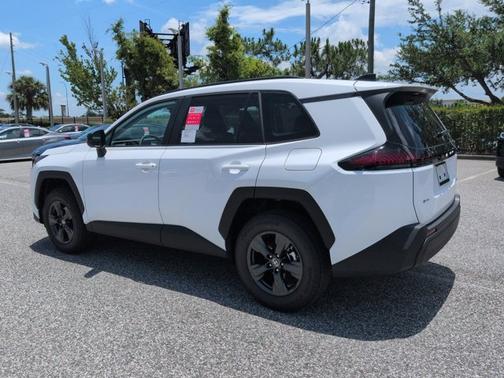 Ice 2026 Toyota RAV4 LE