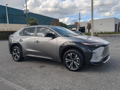 2024 Toyota bZ4X XLE