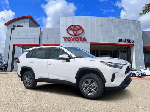 2025 Toyota RAV4 XLE