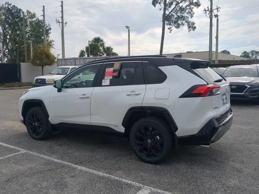 2025 Toyota RAV4 Hybrid XSE