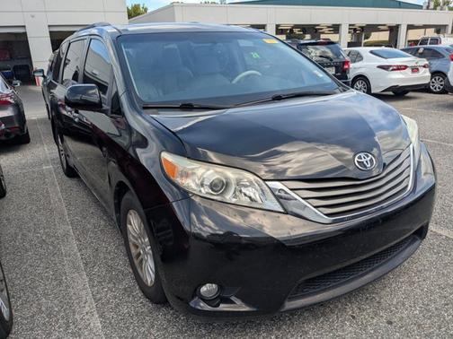 2014 Toyota Sienna XLE