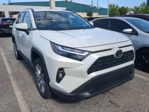 2022 Toyota RAV4 XLE Premium