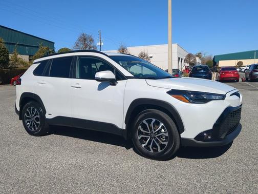2023 Toyota Corolla Cross Hybrid SE