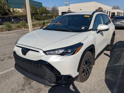 2023 Toyota Corolla Cross Hybrid SE