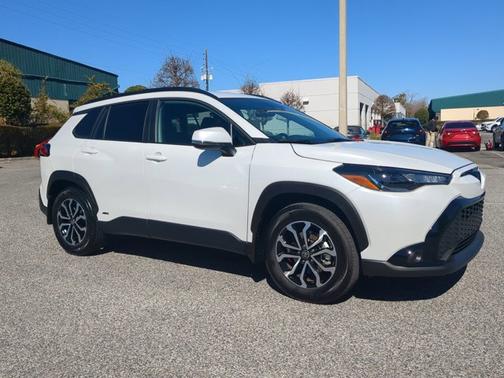 2023 Toyota Corolla Cross Hybrid SE