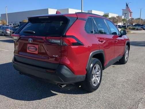 2022 Toyota RAV4 XLE
