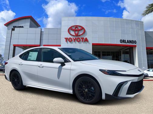 Ice 2026 Toyota Camry SE