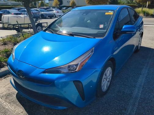 2019 Toyota Prius LE