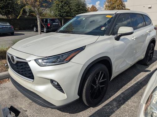 2021 Toyota Highlander LE