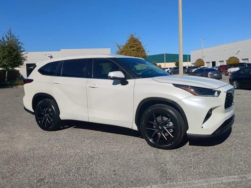 2021 Toyota Highlander LE