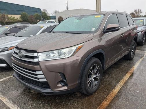 2018 Toyota Highlander LE