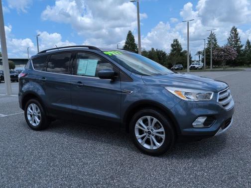 Blue Metallic 2018 Ford Escape SE