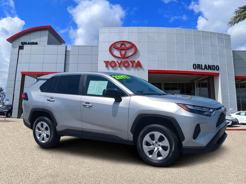 2024 Toyota RAV4 LE