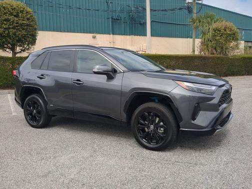 2023 Toyota RAV4 Hybrid SE
