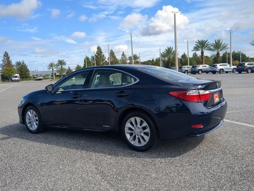 2013 Lexus ES 300h Base