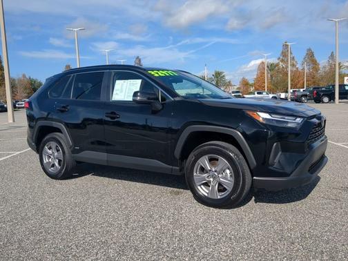 2025 Toyota RAV4 Hybrid XLE