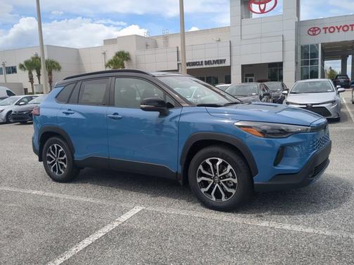 2026 Toyota Corolla Cross Hybrid SE