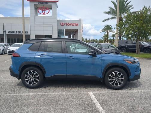 2026 Toyota Corolla Cross Hybrid SE