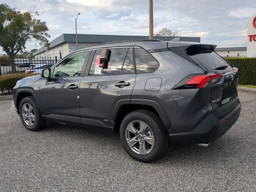 2025 Toyota RAV4 Hybrid LE