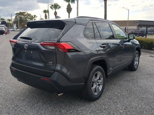 2025 Toyota RAV4 Hybrid LE