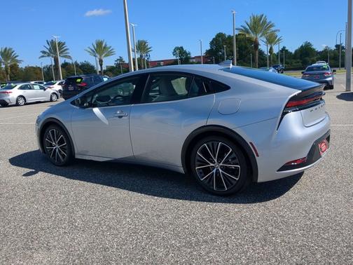 2024 Toyota Prius XLE